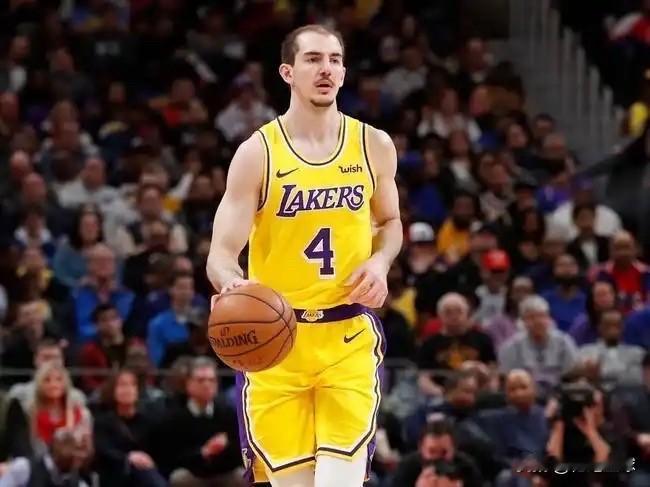 湖人后悔啊

西决G1半场马刺51-44领先雷霆，湖人自媒体LakerShowY
