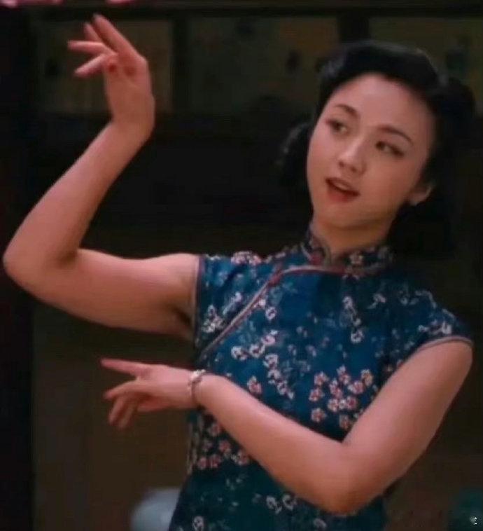 《色戒》里王佳芝的腋毛当时令人震惊，这还是李安特地让汤唯留的，说那时候的女人留腋