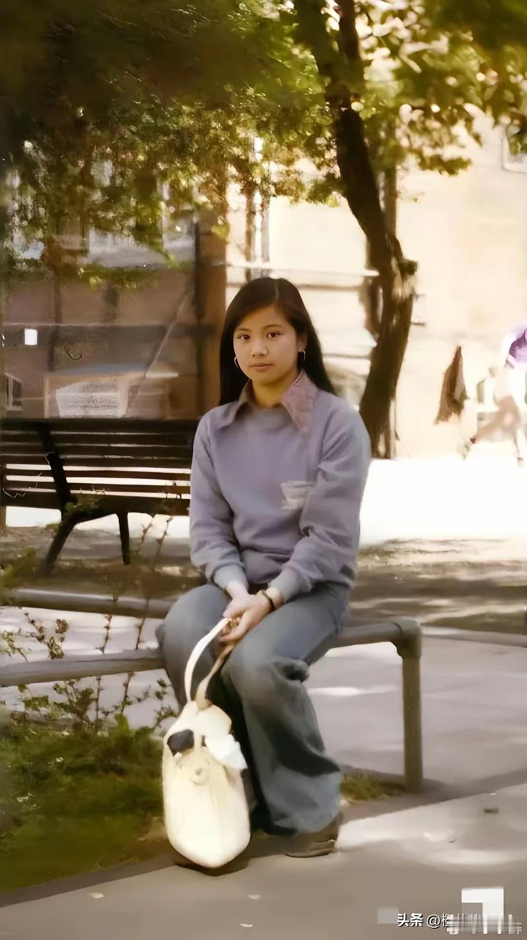 80年代，在英国的翁美玲还蛮普的 