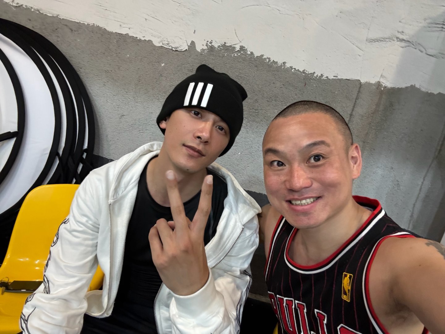 我滴哥呀你真的不热嘛 