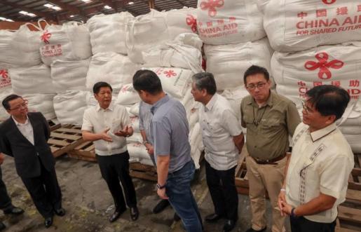 刚得到中国尿素出口承诺，菲律宾就纠集24国闹事，中国这回不惯着！
 
最近这段时