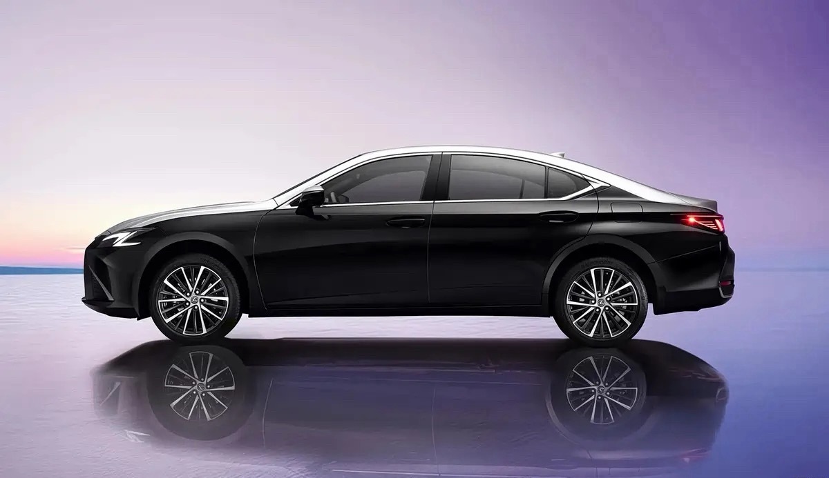 雷克萨斯ES200特别版 这配色能打几分？大v聊车车评精选