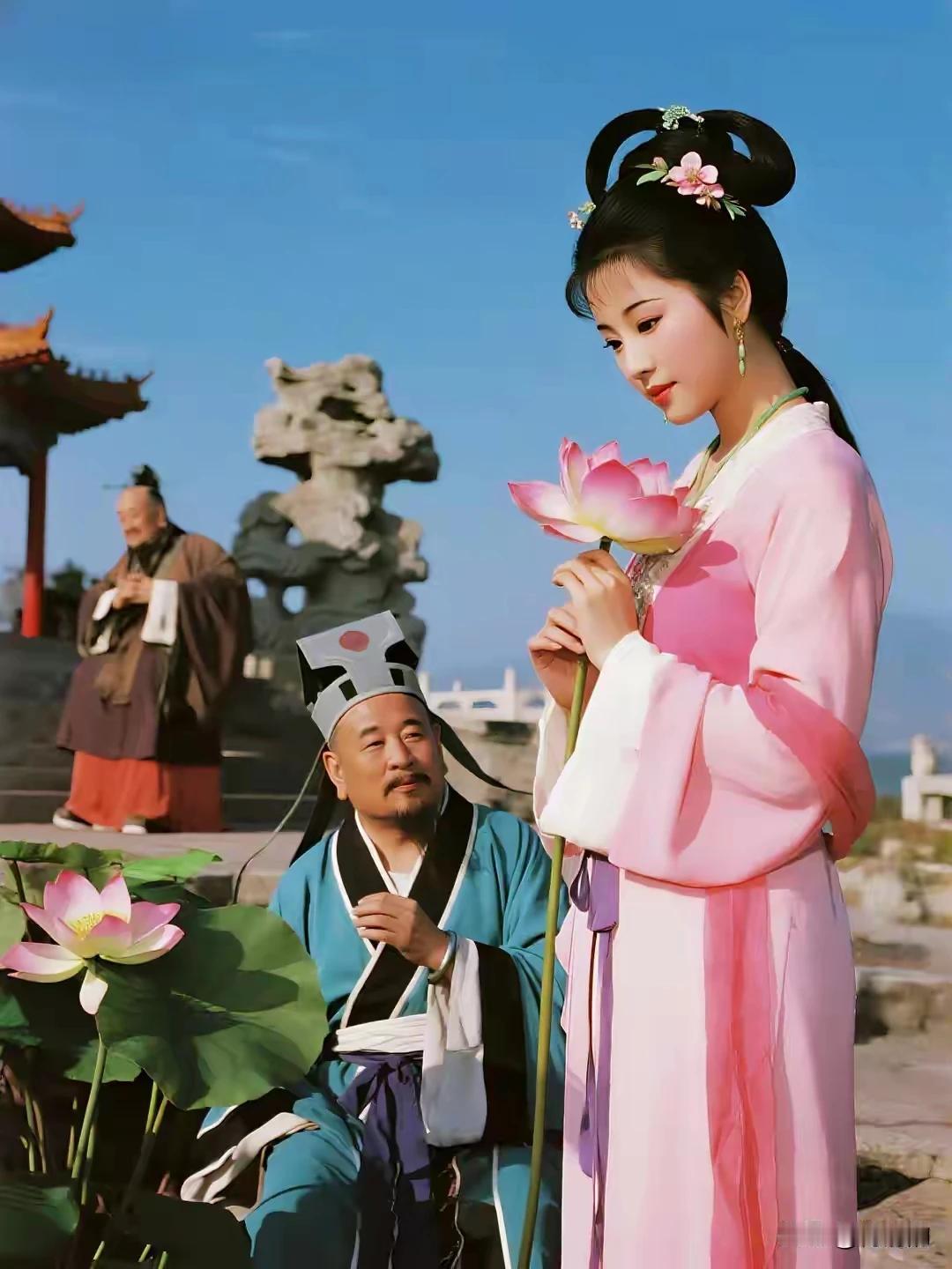 谁能陪我下盘棋，
相互切磋这棋艺。
看看如何能破局，
抛出绣球可见喜。