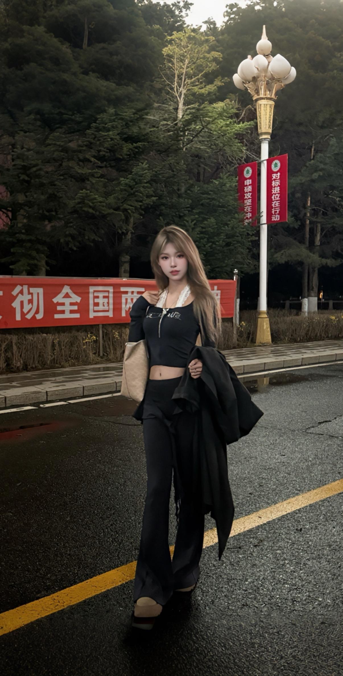 有一颗甜妹心 可偏偏一米七