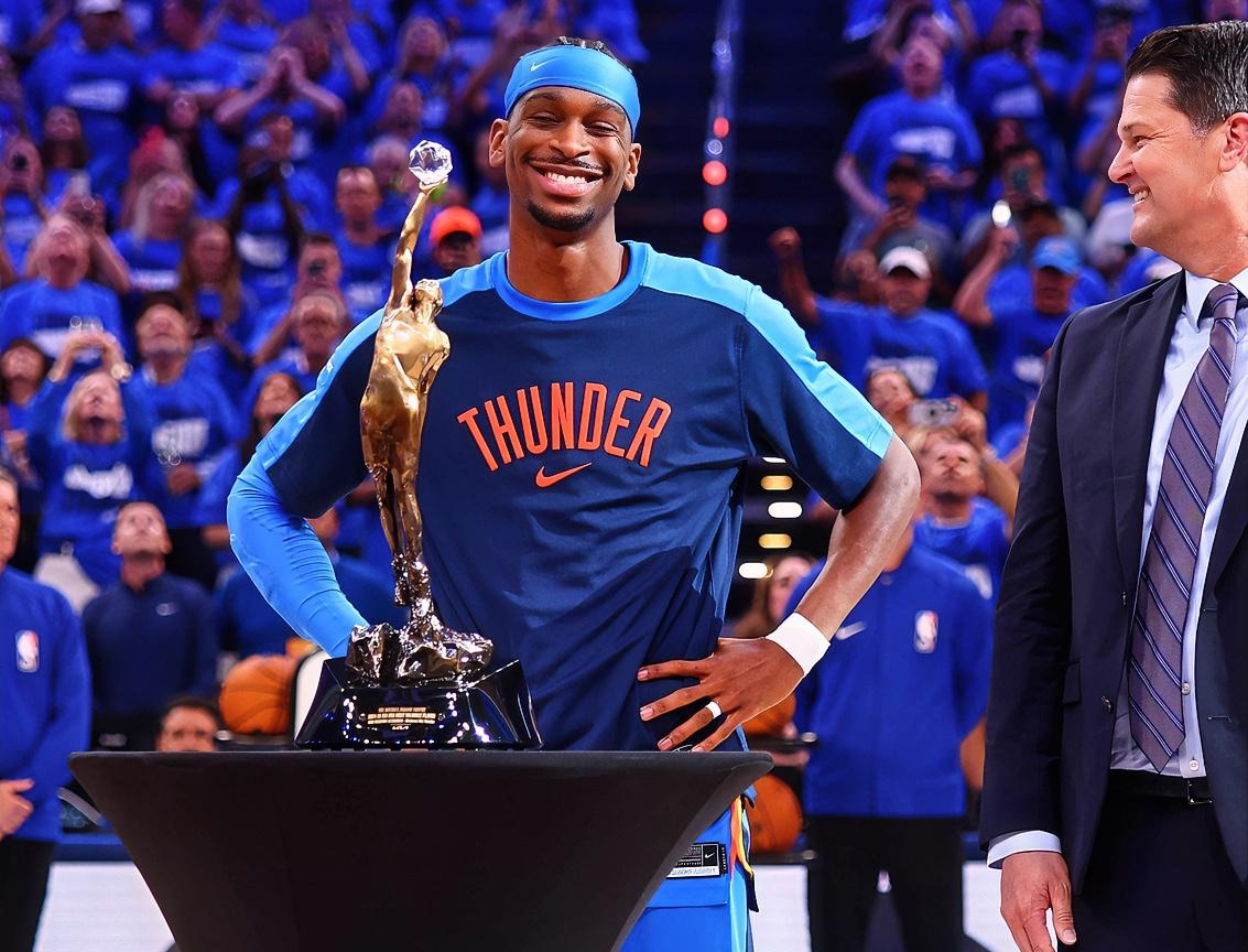 单赛季得分王+MVP+FMVP的时刻将再次到来？？？

据统计，NBA史上成就这