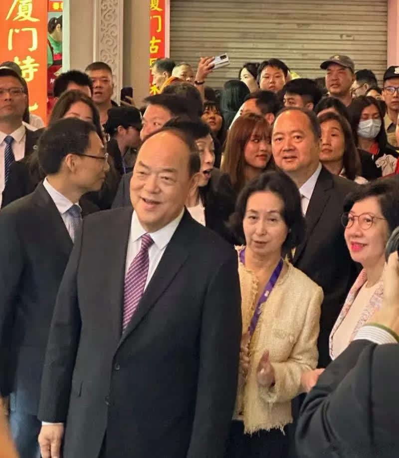 差距越来越大，中国经济还能追上美国吗？2025年中国GDP是140万亿人民币，换