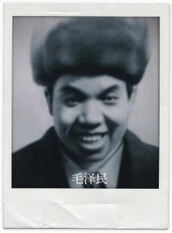 四大考问？谁能回答？
有哪国领袖为了革命的胜利，献出六位亲人的生命？有哪国领袖能