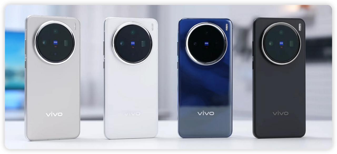 【vivo X200真机欣赏】
只有黑色和钛色是磨砂玻璃
蓝色和白色背板都是亮面