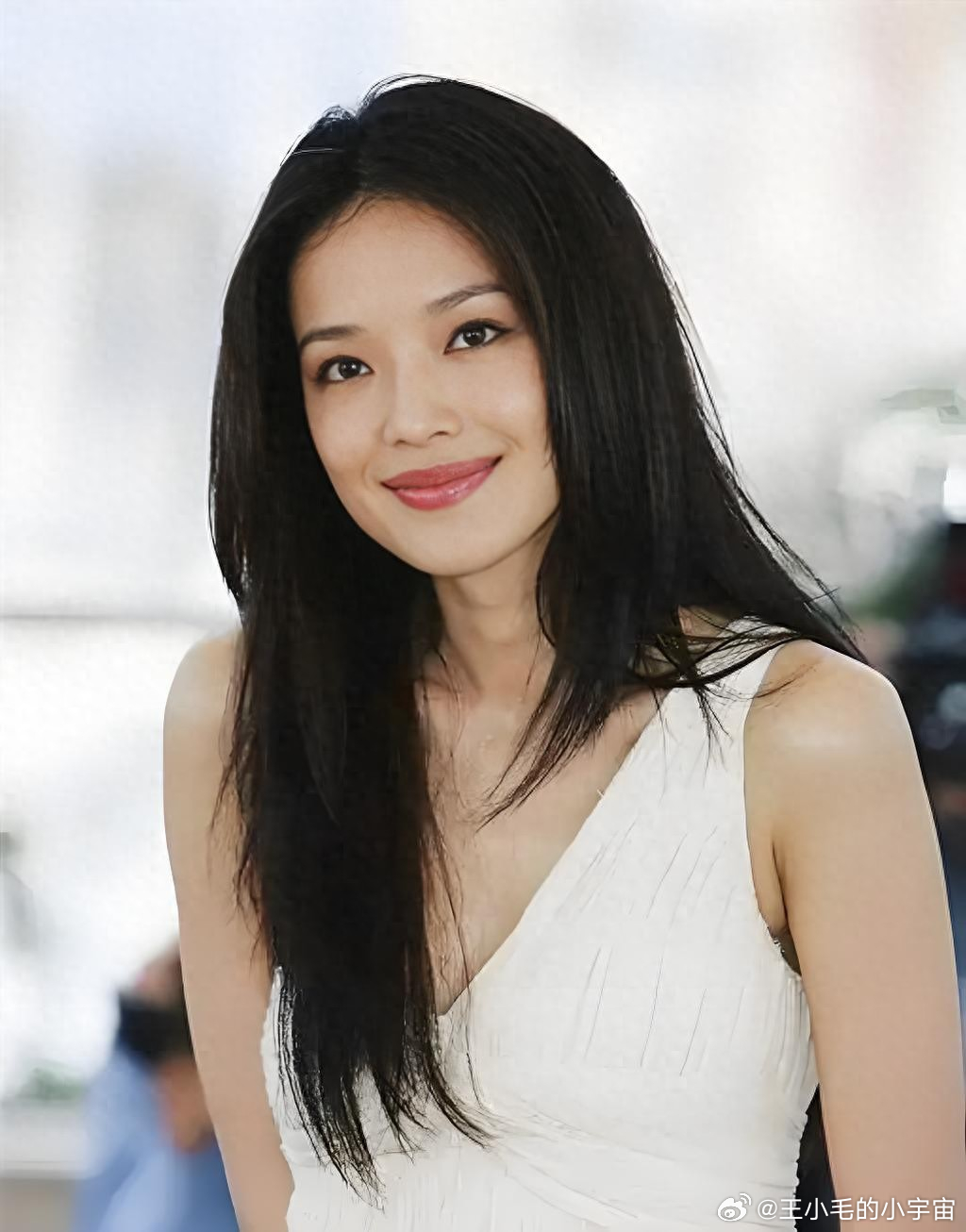 主持人问舒淇你当时拍了全裸写真集，你为什么会有这样的决定呢？在网上看到一段舒淇早