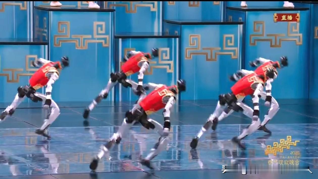 春晚早就成了“背景音”！一个小时看不懂？因为根本就没有内容！全是被技术绑架的空壳