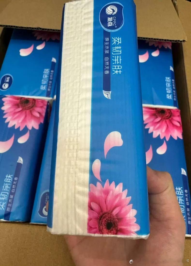 粉丝们，卖橙子赚不到钱，每天30都赚不到，我现在开始卖卫生纸了。我自己买了好多卫