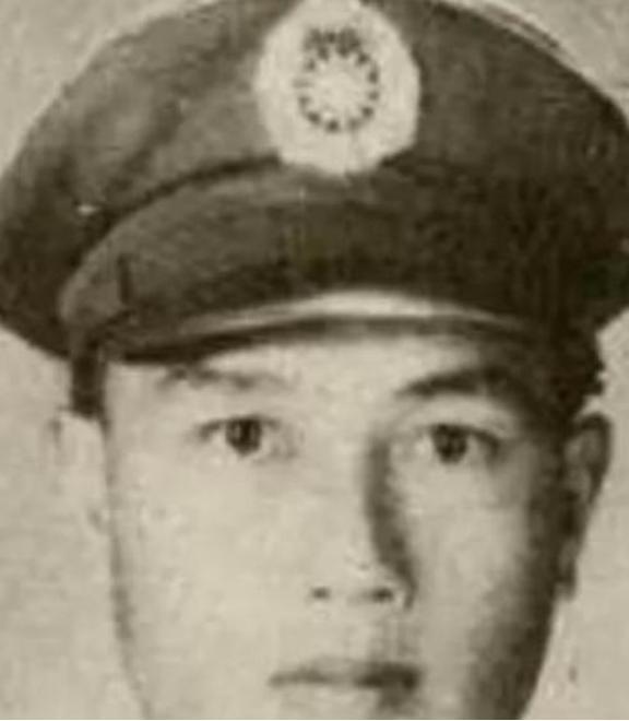 金门战役我军惨败，时隔32年后，为何发现团政委在台湾当高官？话说1949年那场金