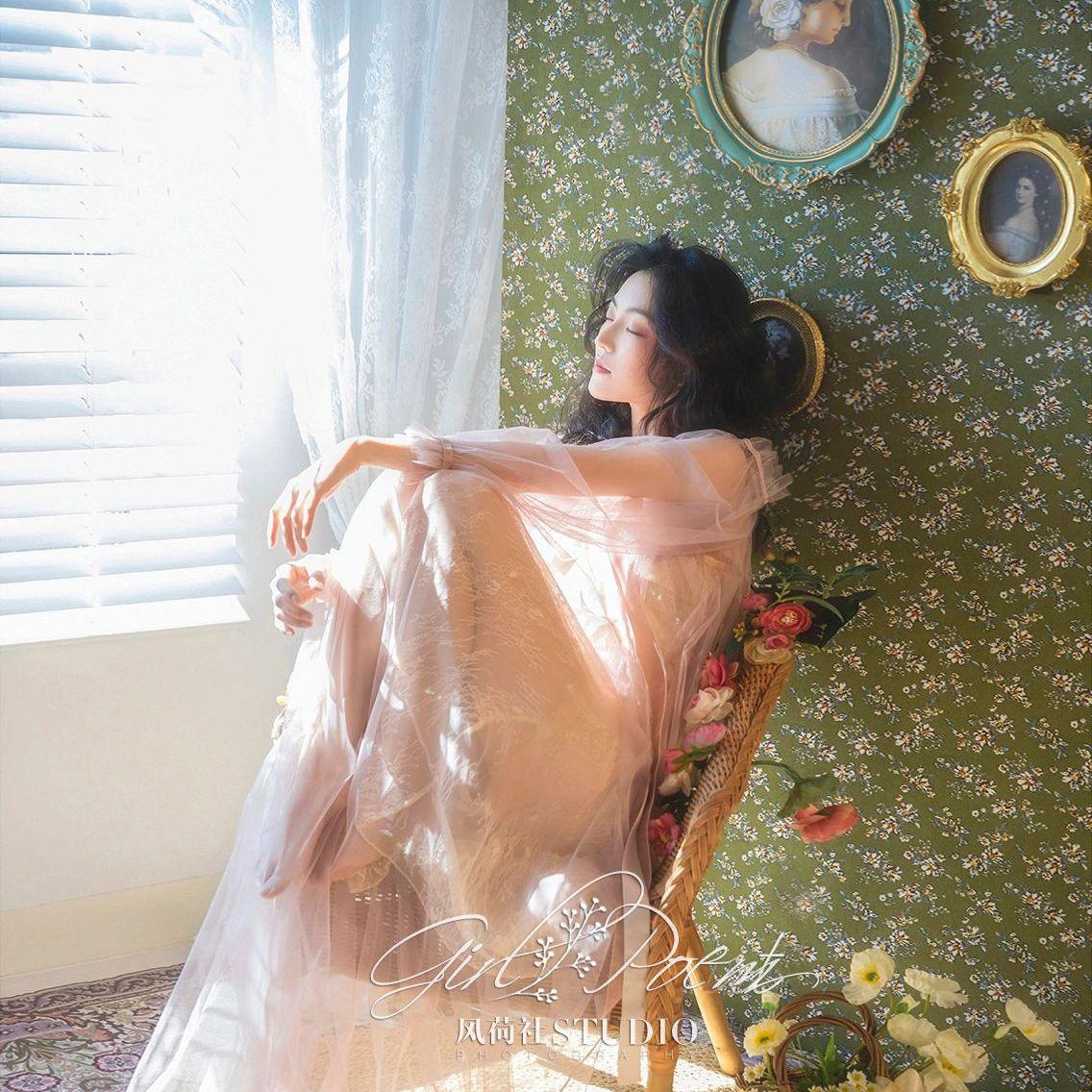 纱窗映日影，花影入帘来。大气的中式美女都去哪了? 国风少女,你喜欢哪款中式礼服?