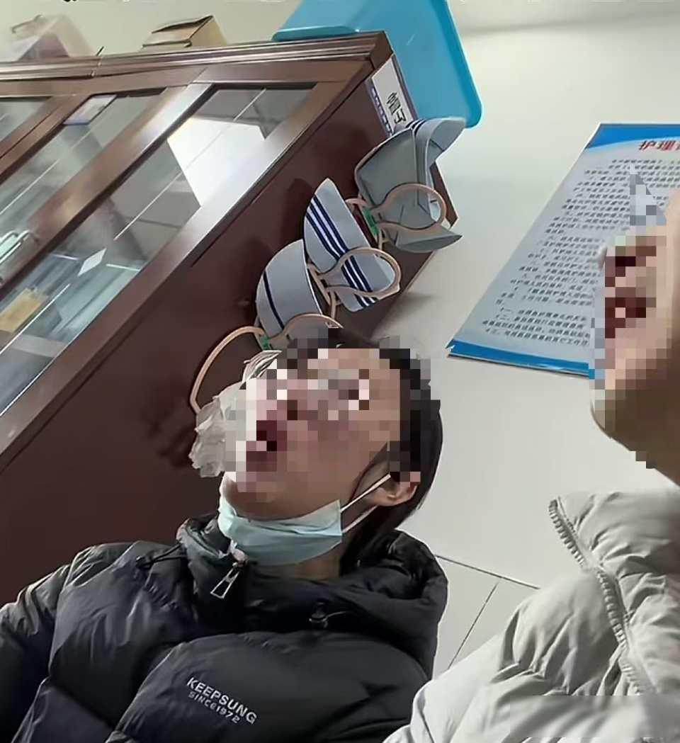 江西丰城一女护士哭诉患癌请病假遭拒，当地卫健委通报：已现场解决请病假问题

护士