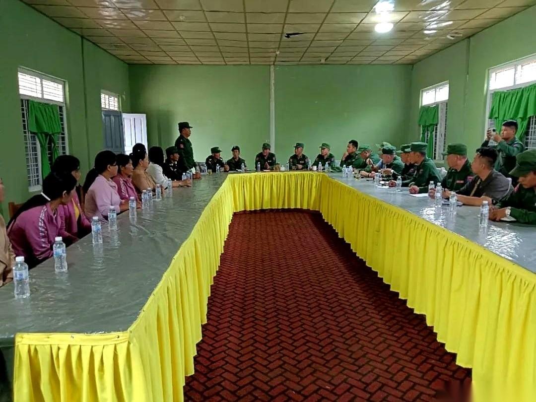 打赢了地盘，却差点输在几句谣言上。
这事儿真有点黑色幽默。
枪声刚停没多久，人心