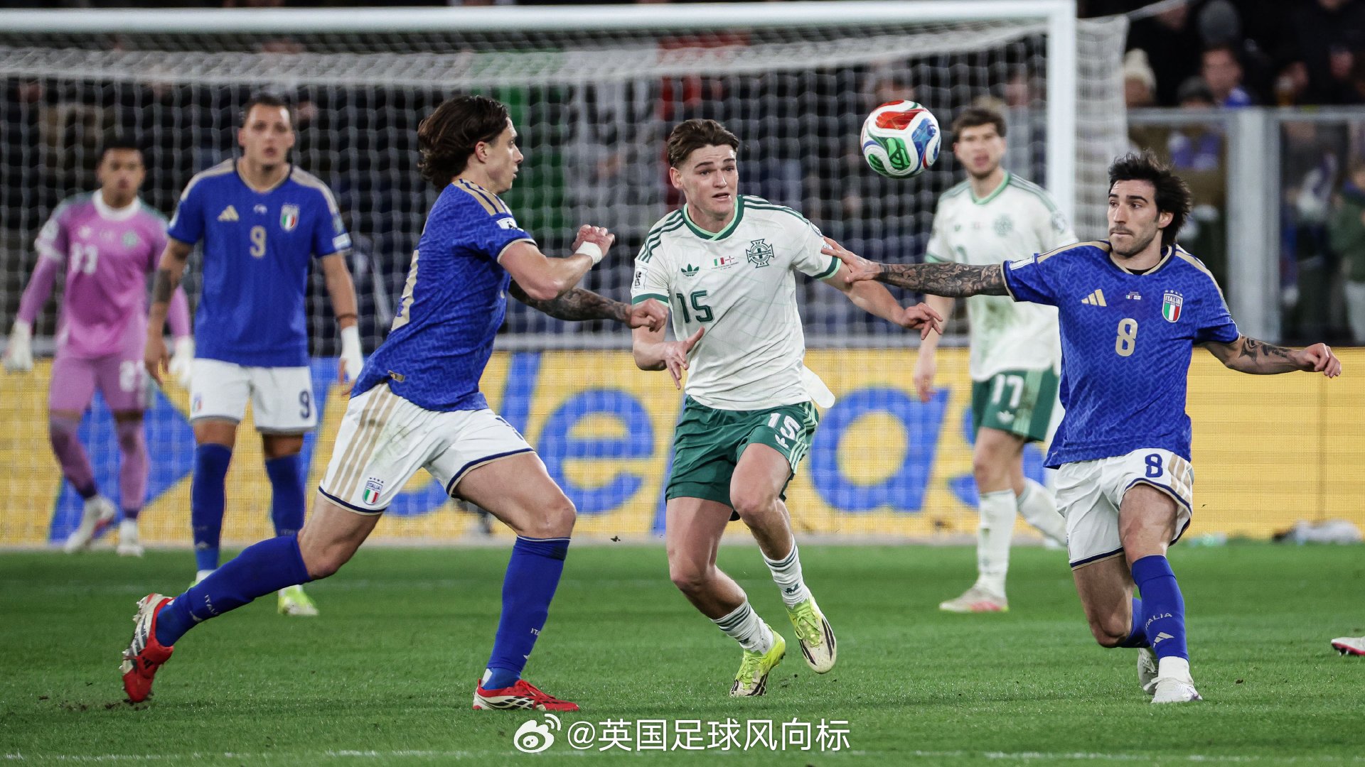 意大利2比0北爱尔兰 意大利队 世界杯这支北爱尔兰，说实在一点，就是一支由英冠和