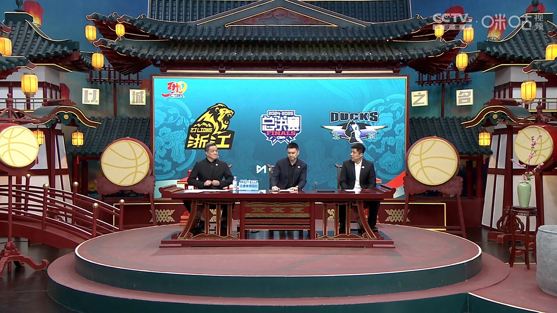 杨导解说的三场比赛一场CBA，两场NBA，都是14分以上的大胜杨导表示很遗憾没能