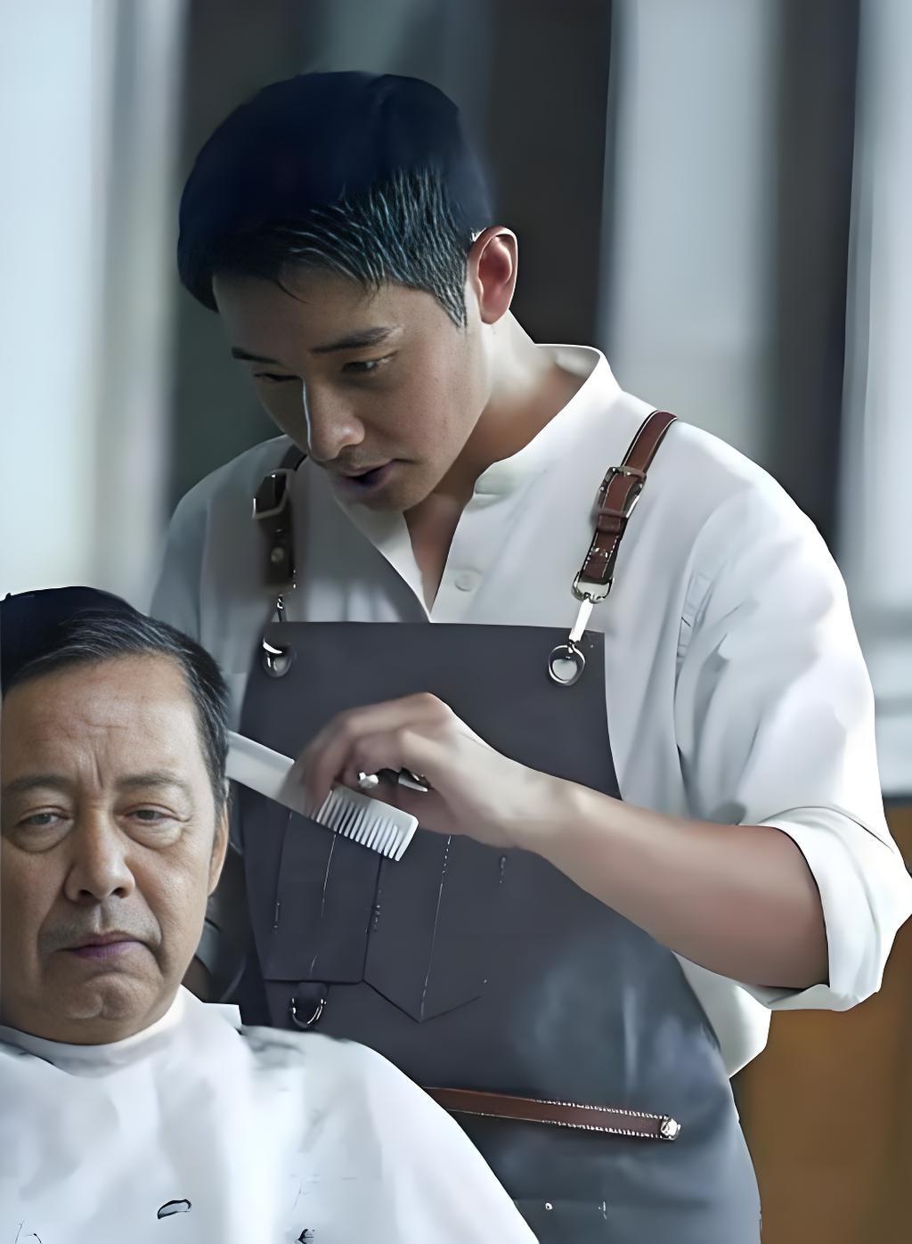 2025年11月19日，演员罗晋父亲罗顺希在北京安详离世，享年70岁。这位三代中