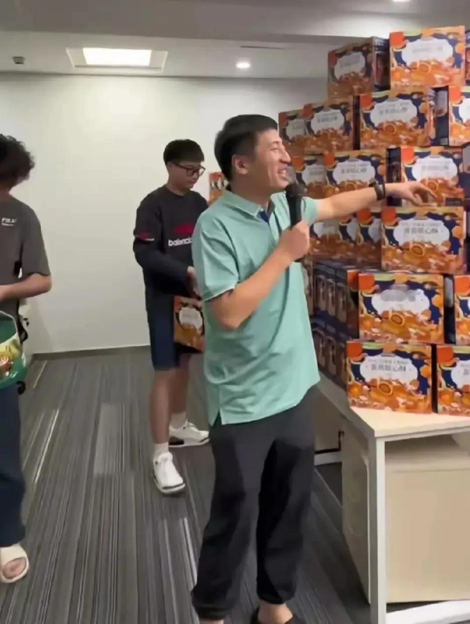 3小时进账2亿，高达2万/人的高考志愿辅导，到底值不值？
作为一个毕业多年的学渣