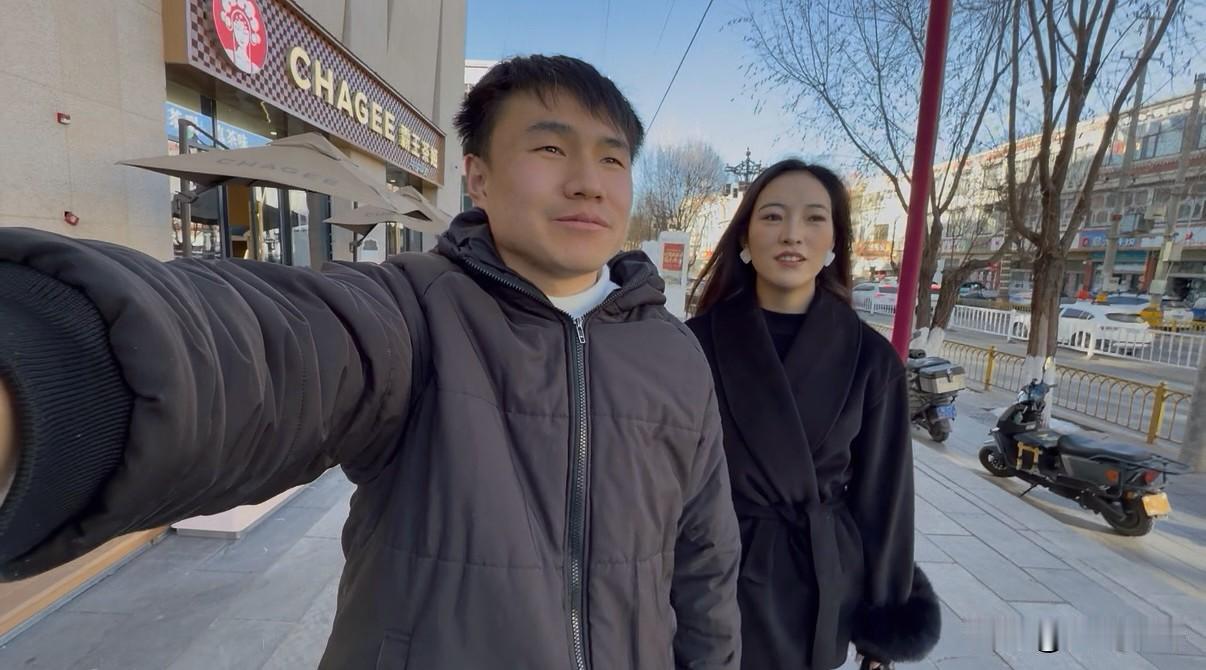 在西藏，如果没有四川人，可能真就没有什么可以吃的东西了。很多来西藏游玩的人都说，
