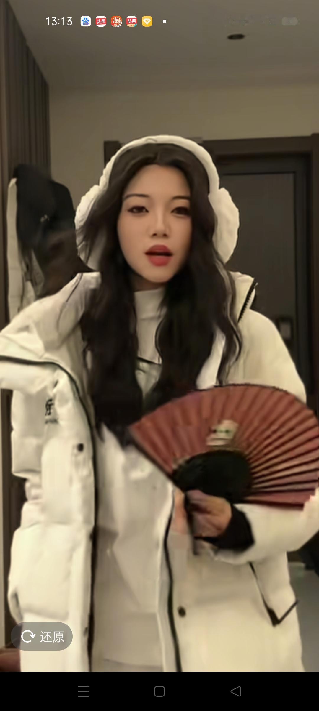 解清帅的妹妹优雅知性，还有些活泼，最主要是不光长得好看，还会跳好看的热门舞蹈，身