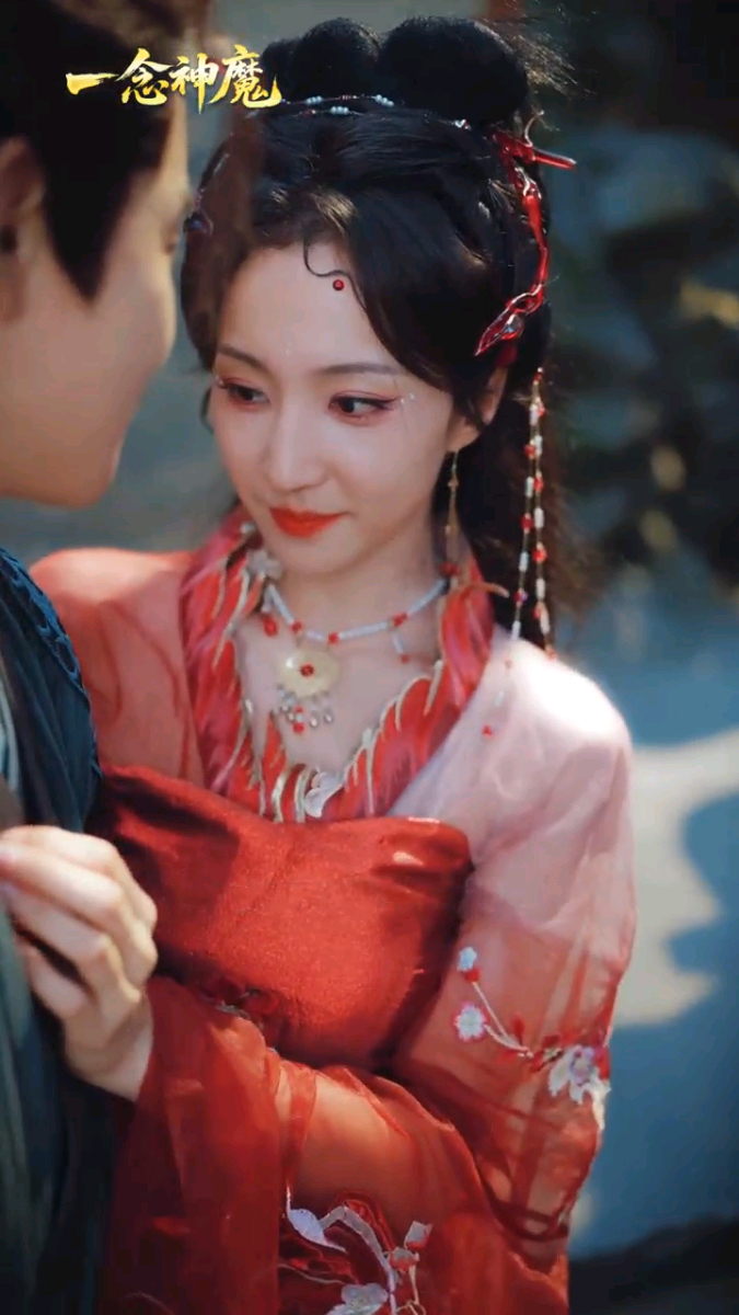 反派出场最短的短剧出现了第一次在短剧里看到一拳超人复仇法 《一念神魔》的反派存活