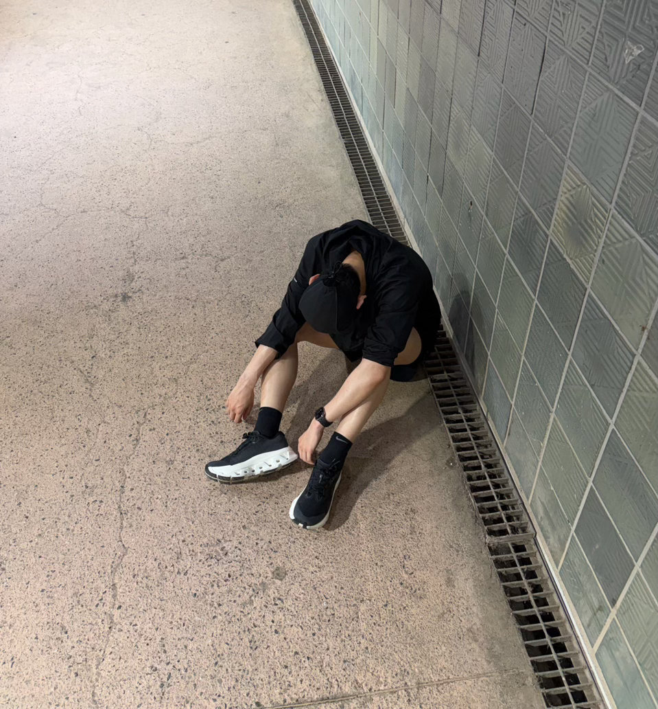 卧槽瘦死了。 