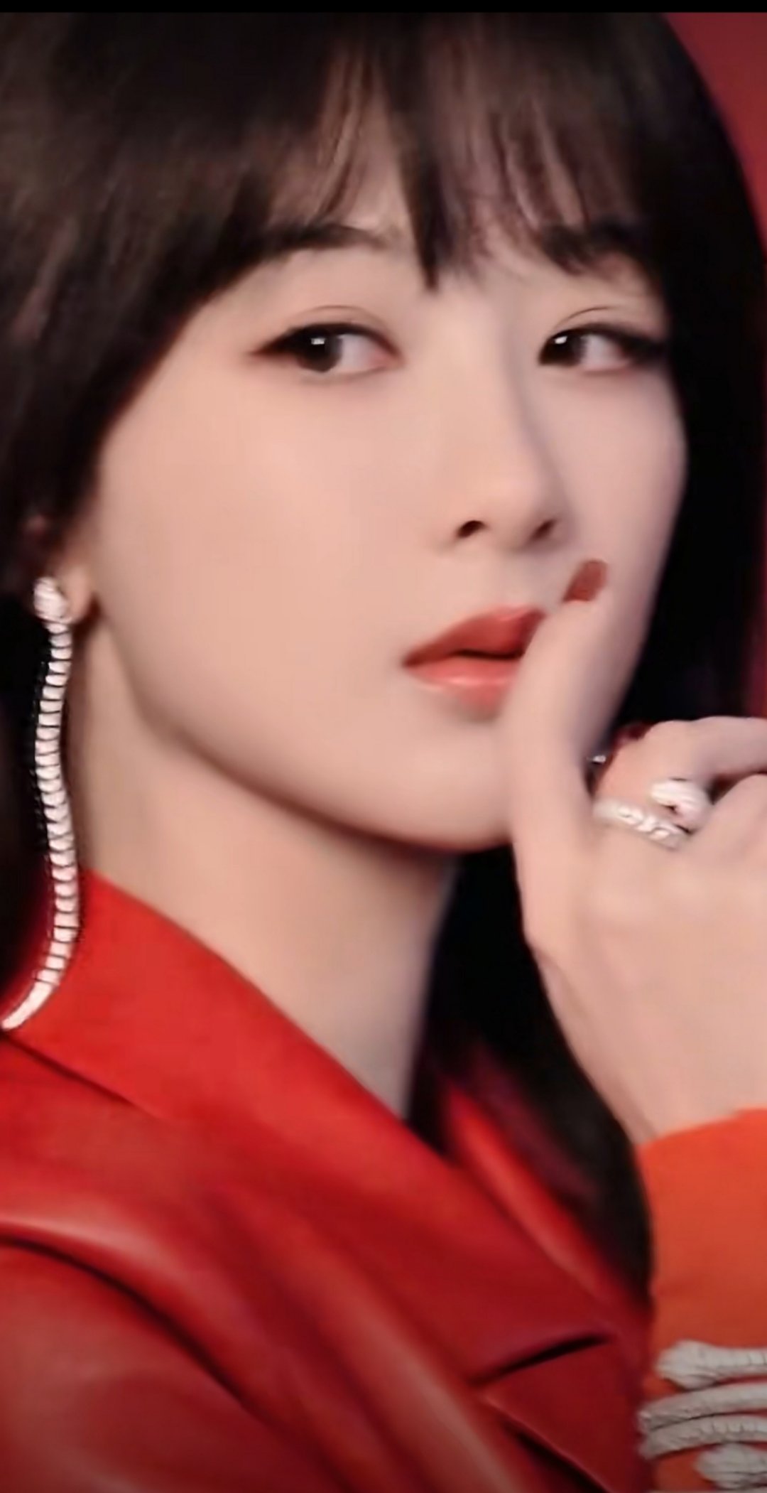 明星2026开年刊APM珠宝广告，你们觉得杨紫的手好看吗？