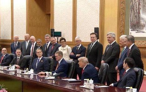 ·国宴没请大巨头，反而邀了10家“无名企业”，藏着我们每天的柴米油盐。

最近全