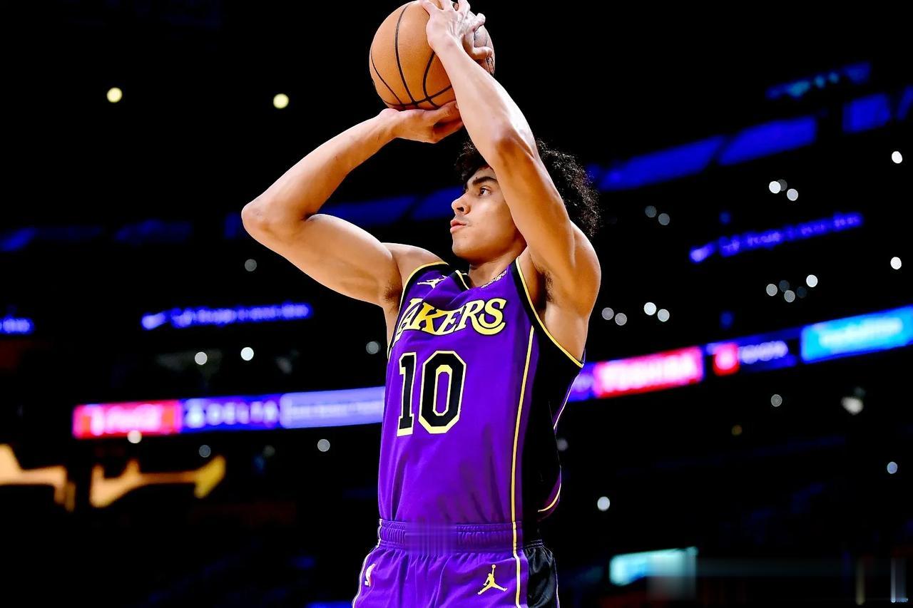 #湖人低调点# 
北京时间10月9日NBA湖人队昨天108：125惨败勇士队，球