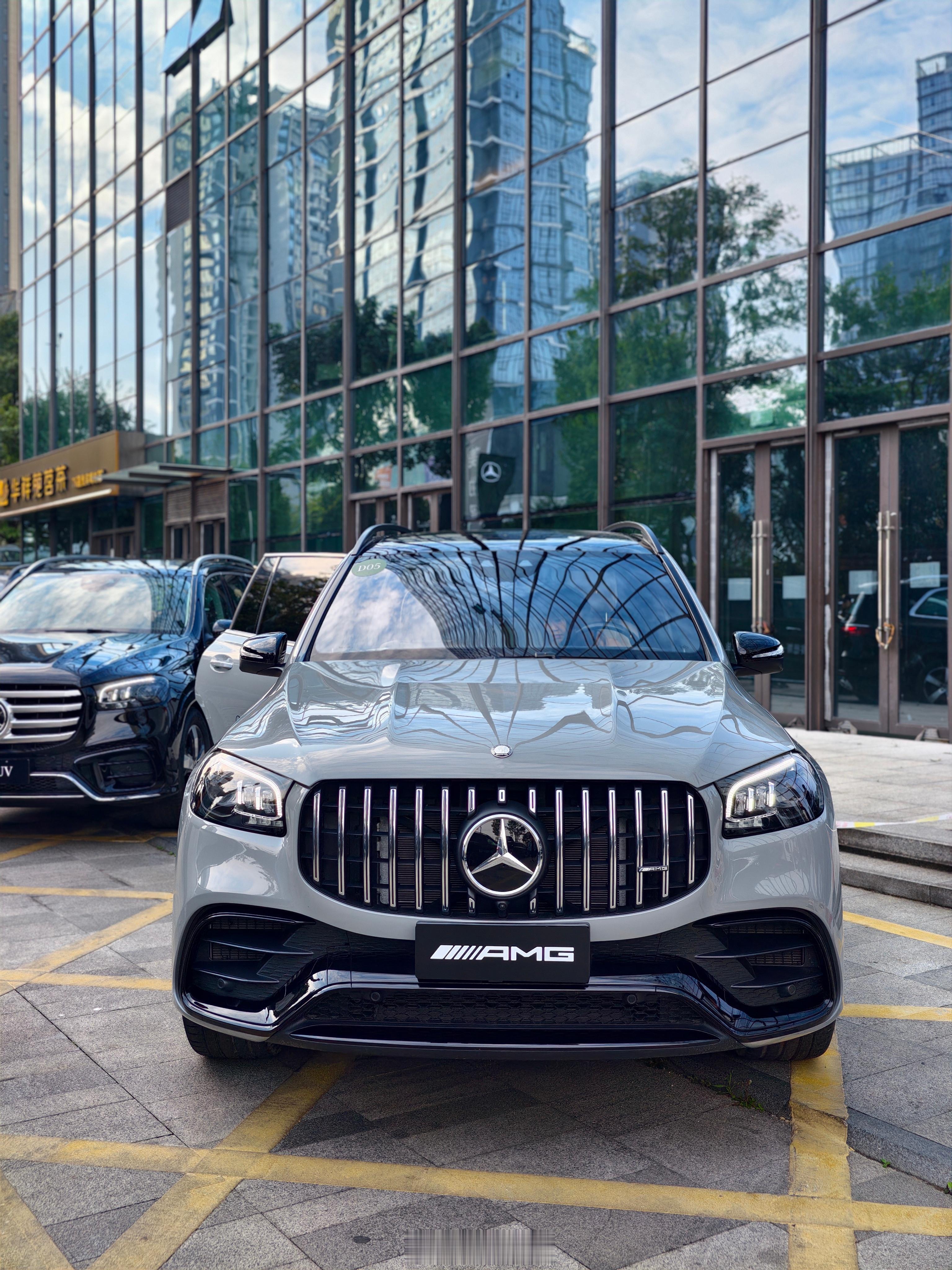 天地即征途 早安，今早出发分到一台迈巴赫GLS 600同时还有AMG GLS 6