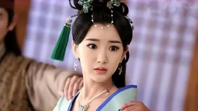 556年，皇帝高洋命庶母尔朱英娥侍寝：“太妃早已侍奉过三位皇帝，多我一个又能怎样