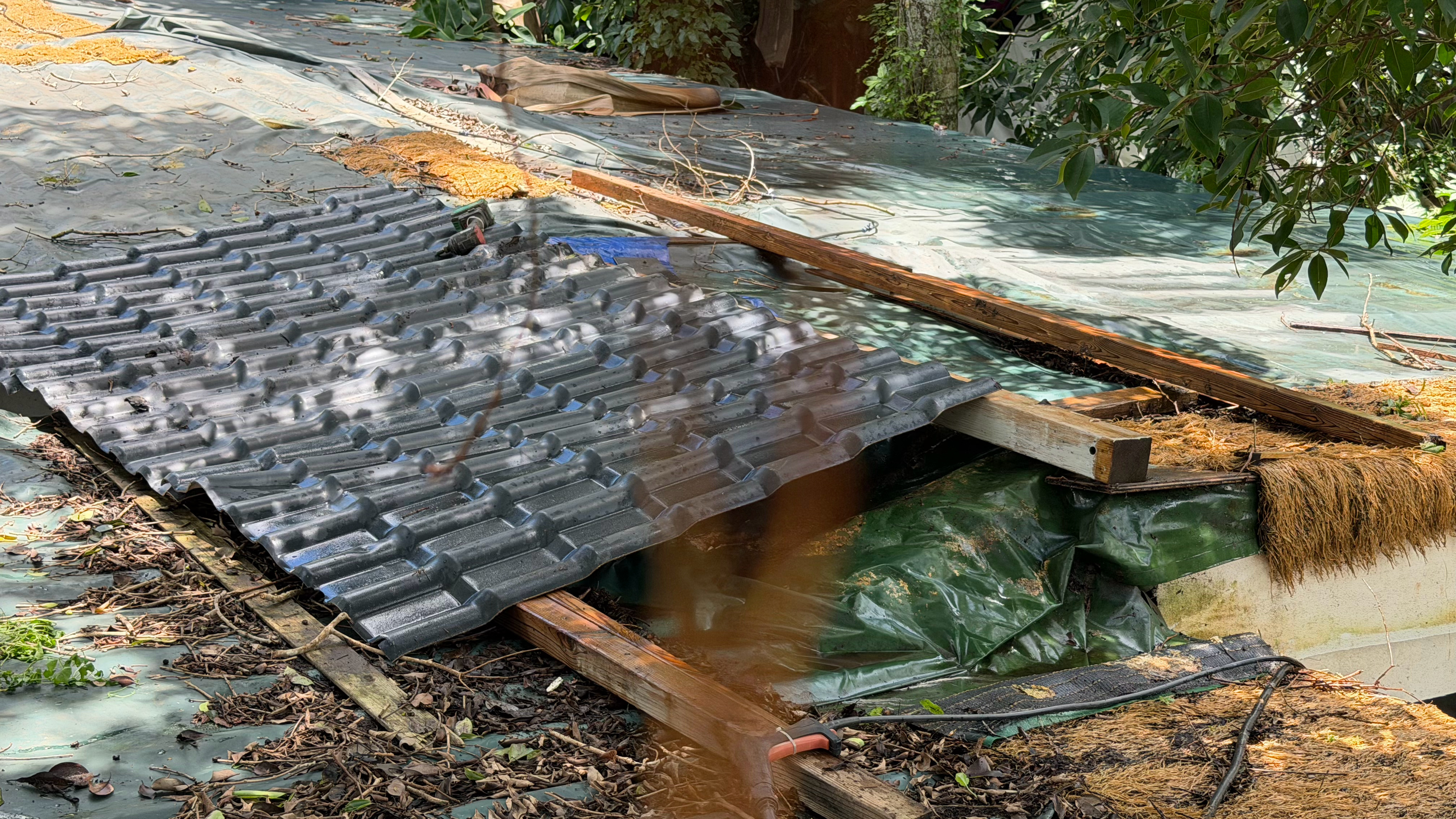 今天不下雨，修修房子漏水 深圳·很野露营地·求婚·团建·摄影基地
