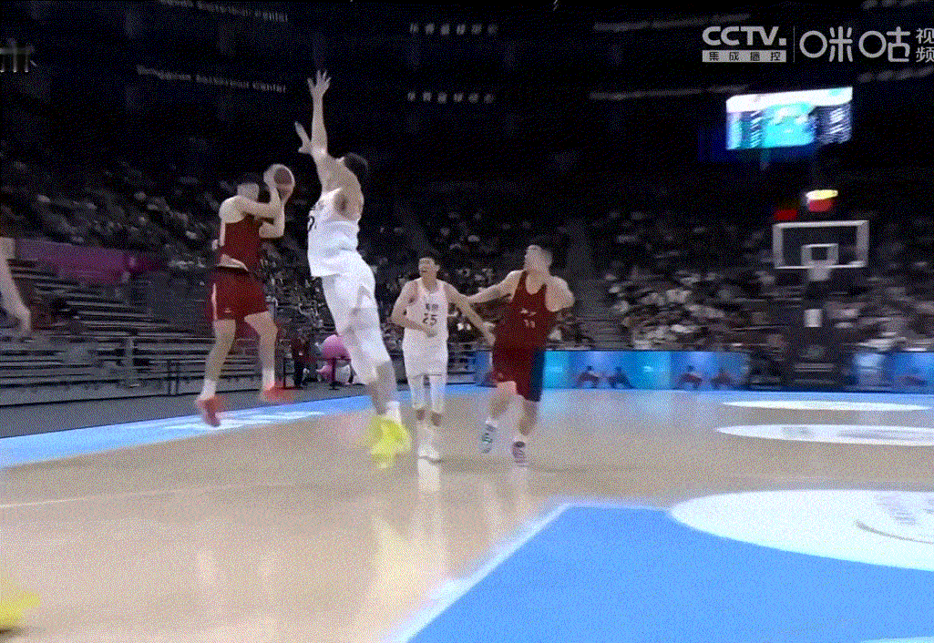 隔扣大秋！大帽孙铭徽！余嘉豪这是拿了男主剧本啊，留洋西班牙埋头苦练，回国一人硬扛