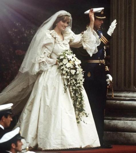 1981 年，英国圣保罗大教堂的那场世纪婚礼，曾让全世界都见证了一场 “王子与公