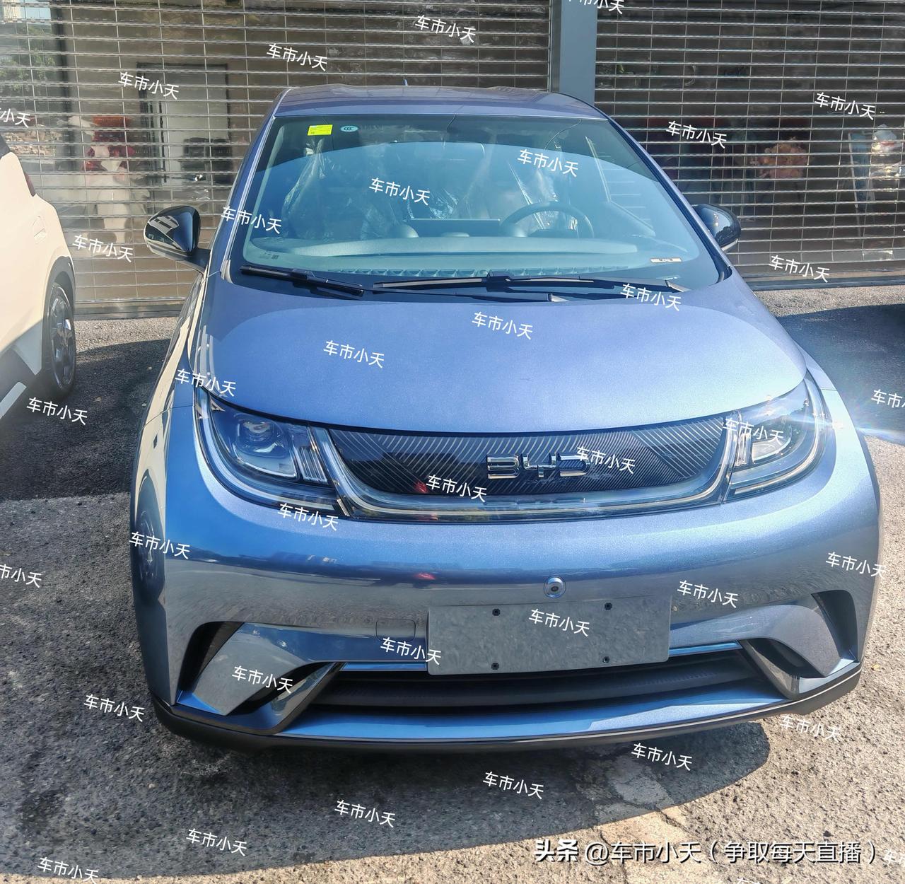 提车日记：比亚迪海豚提车

 今天给江西的小伙伴提了一辆比亚迪海豚，配置是202