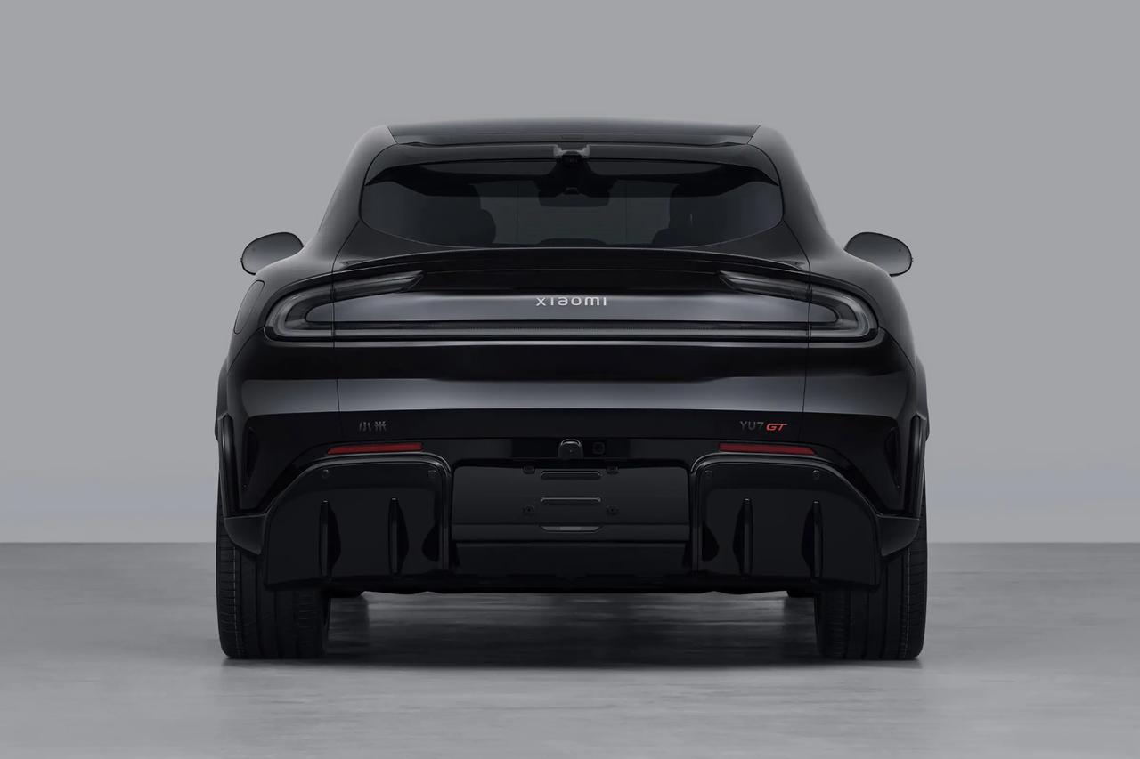 小米又来“卷”新能源SUV市场了！这款刚通过工信部申报的小米YU7 GT，光看参