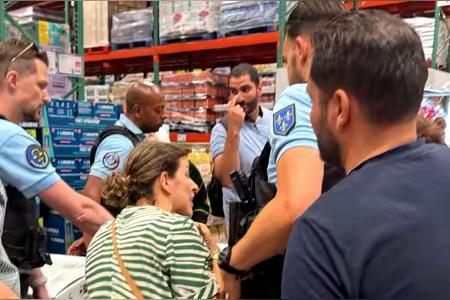 欧洲人抢空调，彻底抢疯了，现在各国警方出警最多的地方就是超市
因为抢空调打起来的