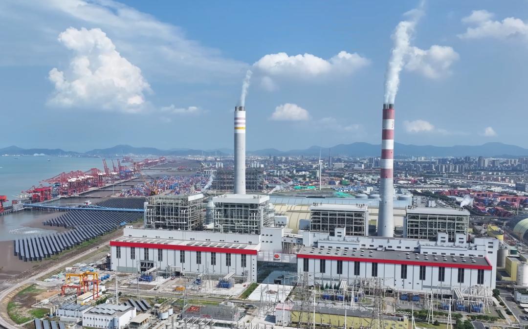 【我国装机规模最大火力发电厂今天投产】微信公众号“中国能建江苏电建一公司”消息，