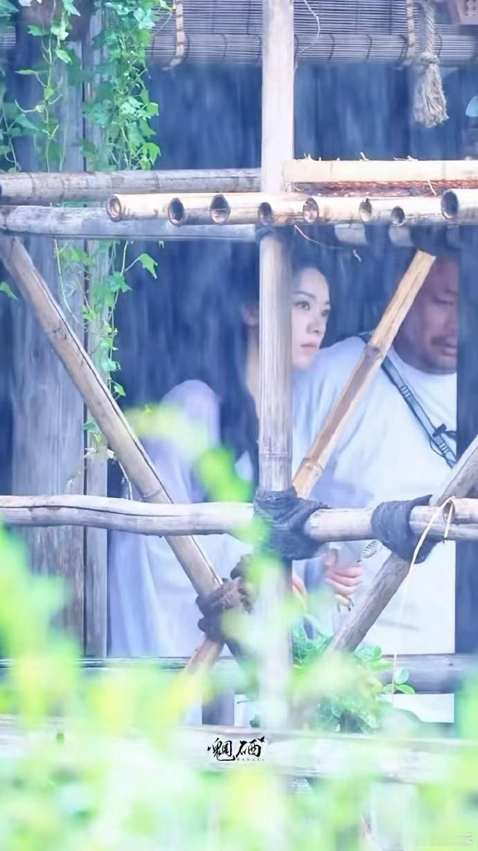 赵今麦江南烟雨朦胧感赵今麦楚听雨听雨了 赵今麦江南烟雨朦胧感， 赵今麦楚听雨听雨