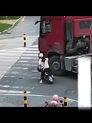 鬼门关前走一遭，想想都后怕！这种运气，是修了几辈子的福才有啊… 