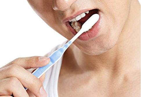 你以为很脏，其实没你想的那么脏的几个习惯
每天洗澡、早晚刷牙、头发一天不洗就难受