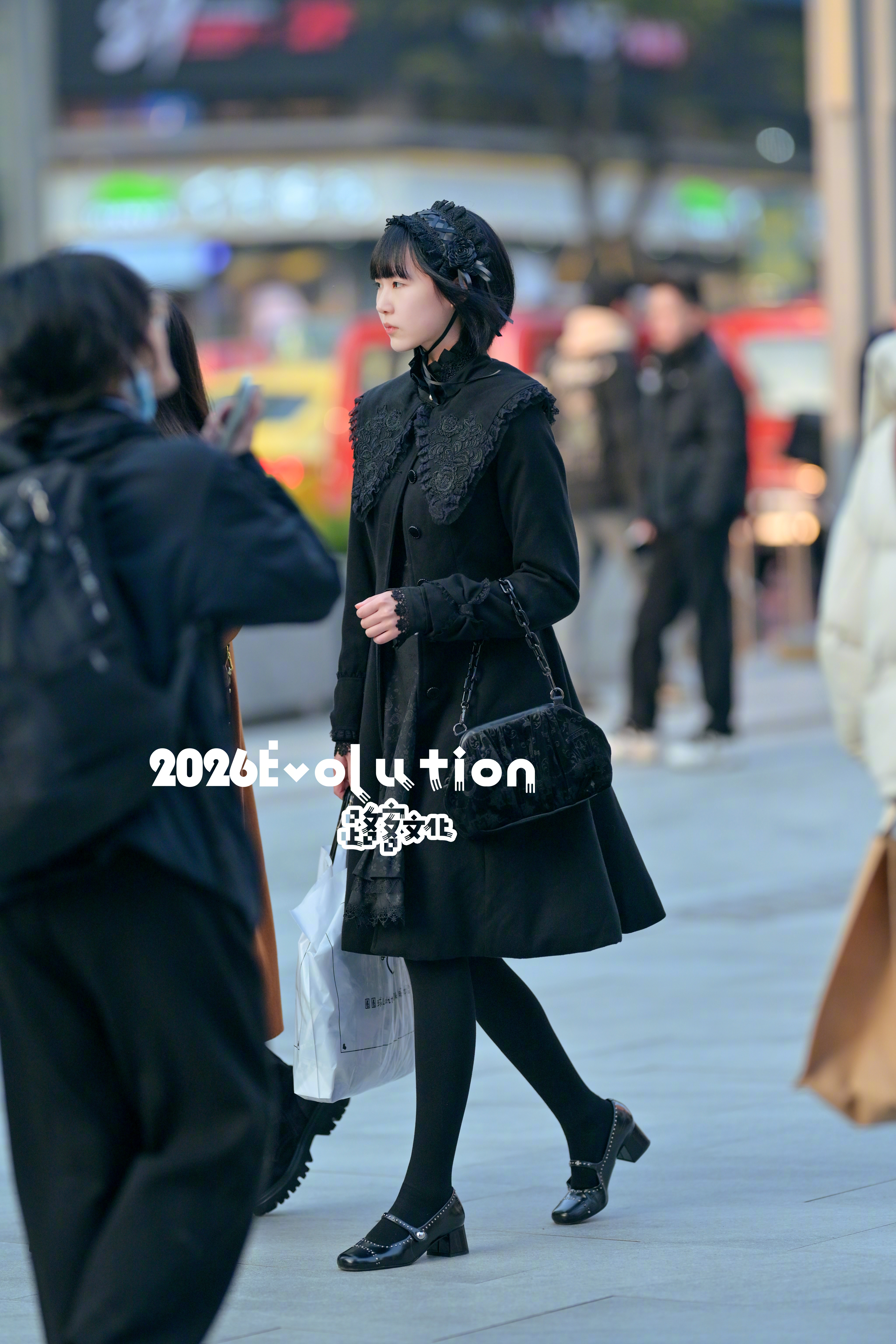 这一身黑色的穿搭是真的好看 