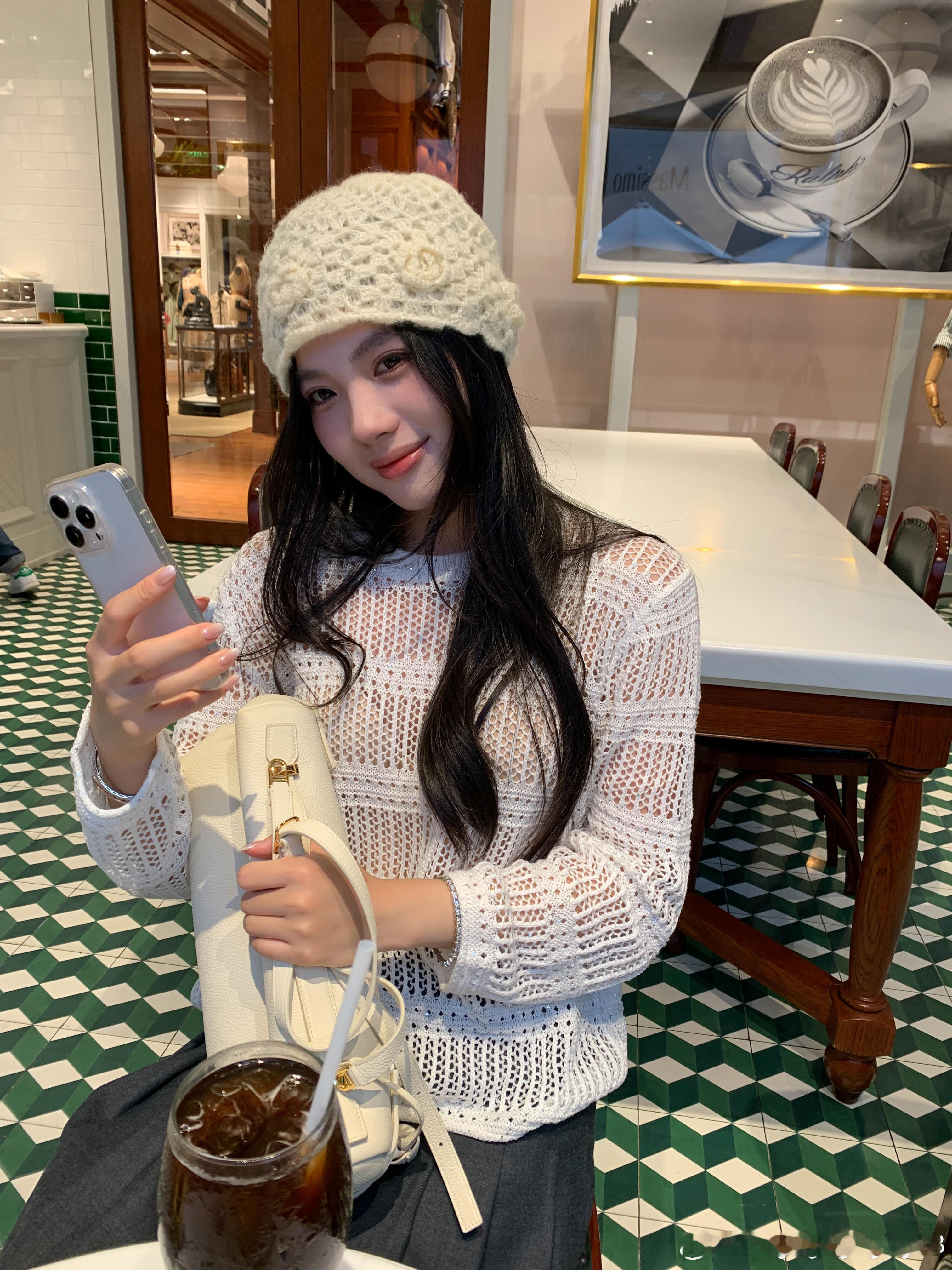 随选18图有什么特别想先看的不有没有看中的先嗯 评论里抽2位送同款花花 我给你们