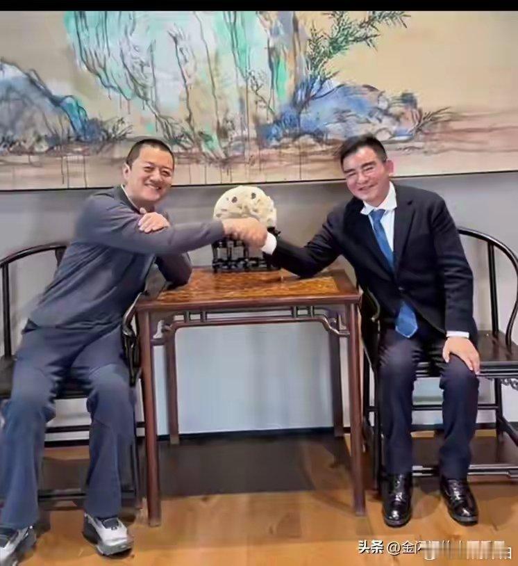 李亚鹏终迎苦尽甘来，脸上漾起了发自内心的笑容，与陈光标的相见，更恰似为他添上了乘