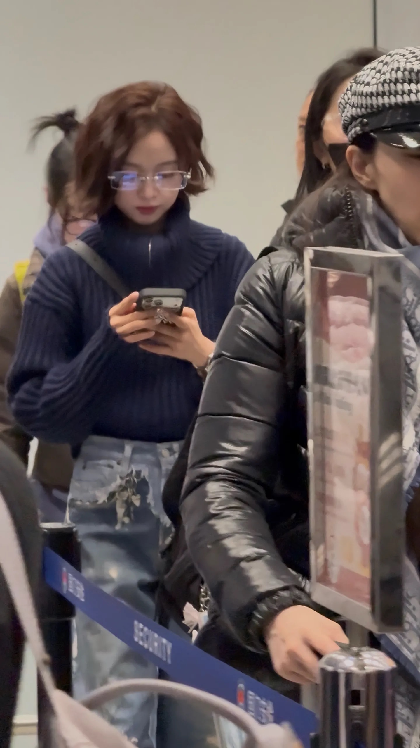 吴宣仪.就宣仪式感 这两张昨天的偶遇也很好看诶