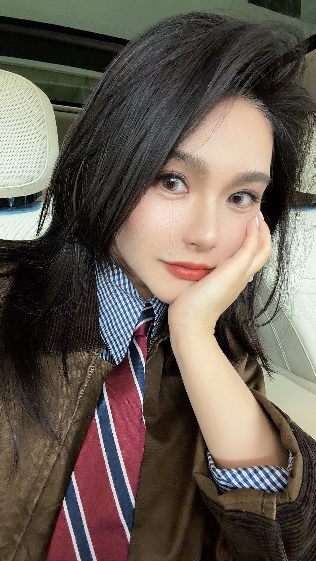 干活今天拍大揽胜🚗ootd 是英伦风！ 合肥