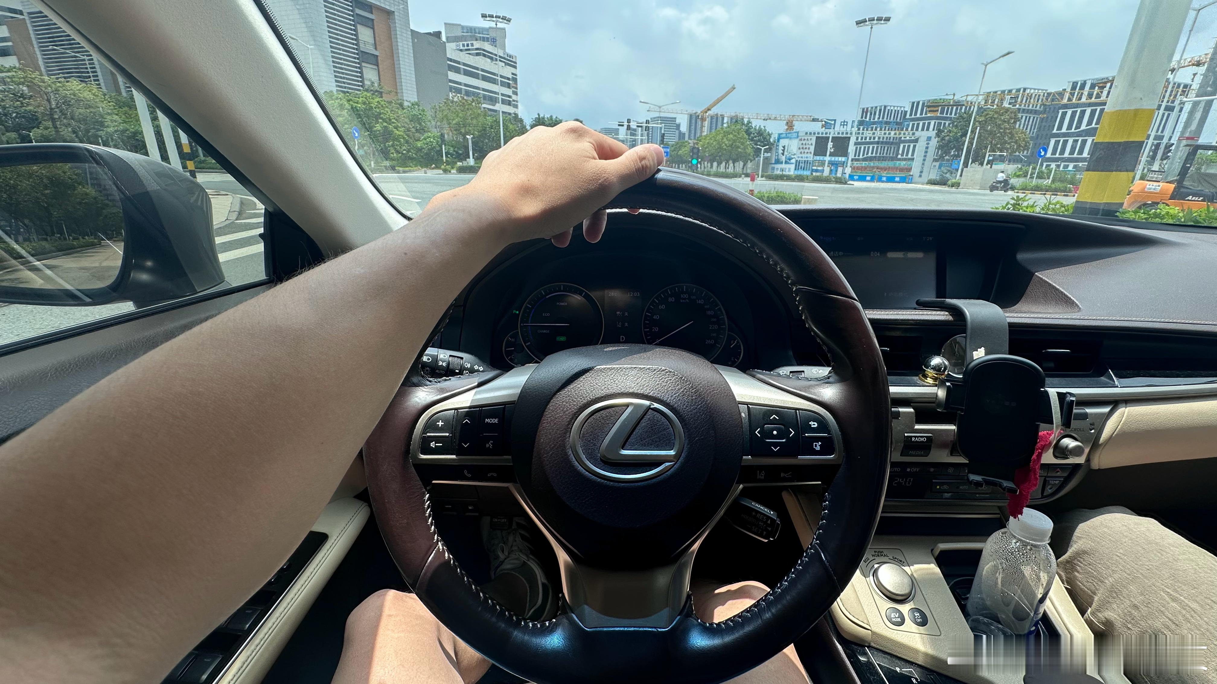 今次抛头露面了吧