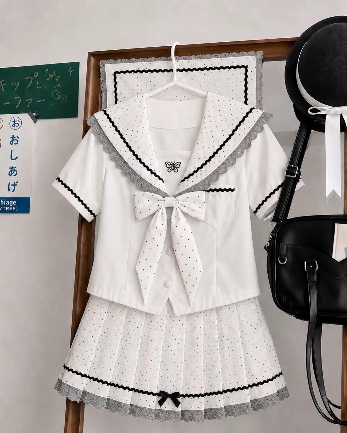 好适合一起双子的水手服。水手服 jk制服
