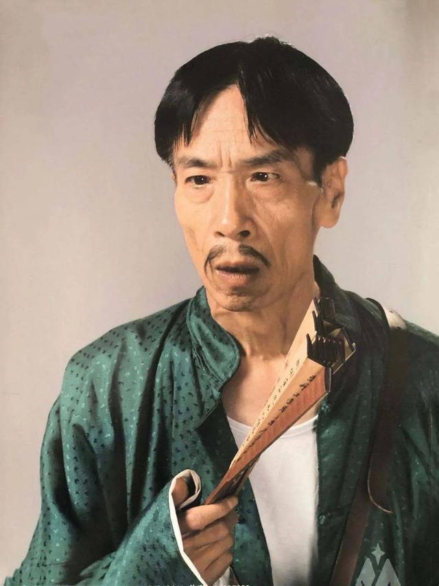 1947年，曾在日军侵华期间担任过上海闸北伪自治区第一乡乡长等职的汉奸黄鹤亭，在